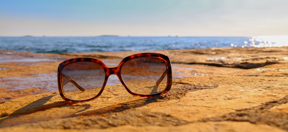 Why its important to wear sunglasses